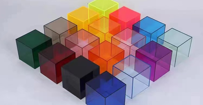 Hộp Acrylic màu sắc